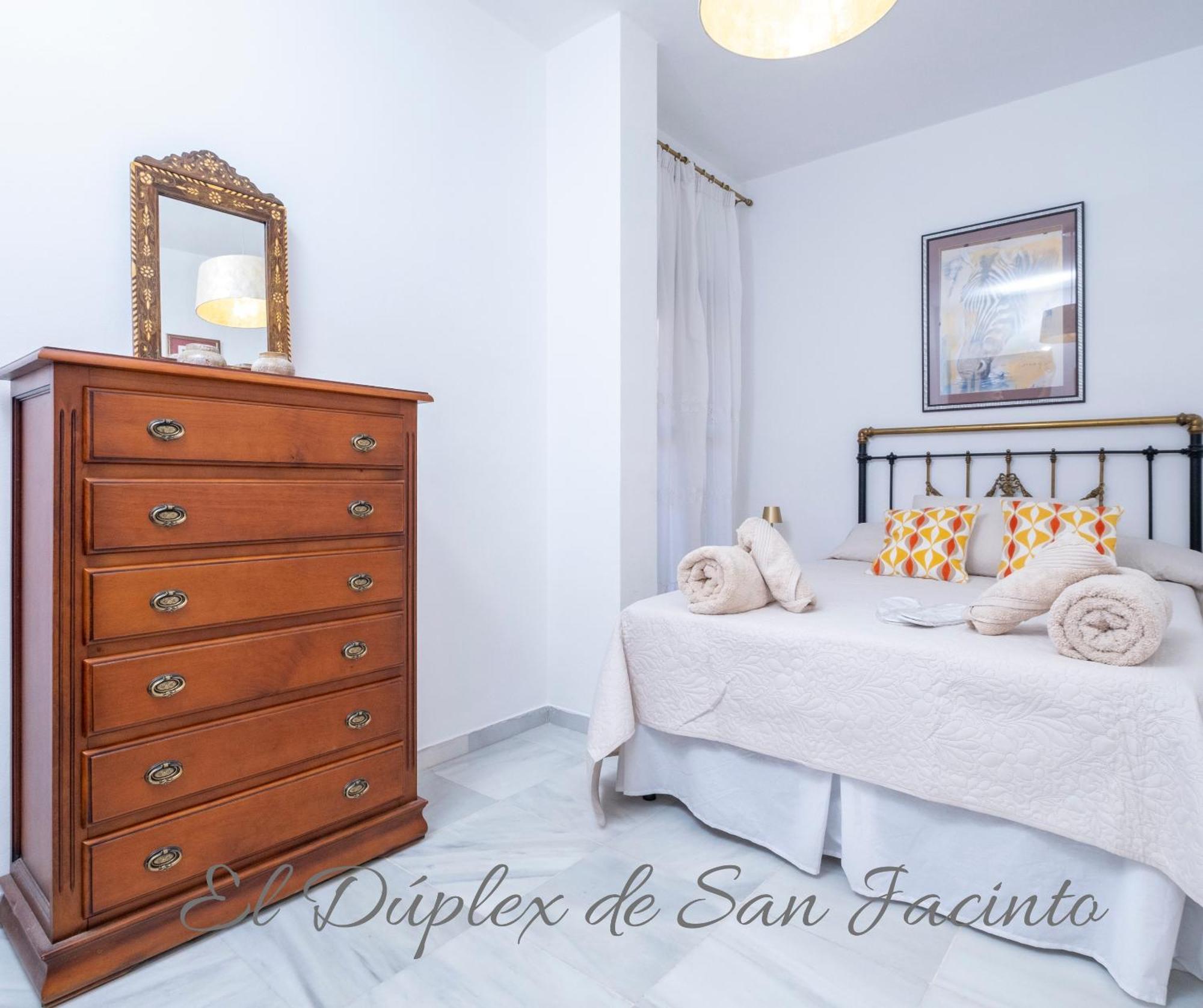 Апартаменты El Duplex De San Jacinto Севилья Экстерьер фото