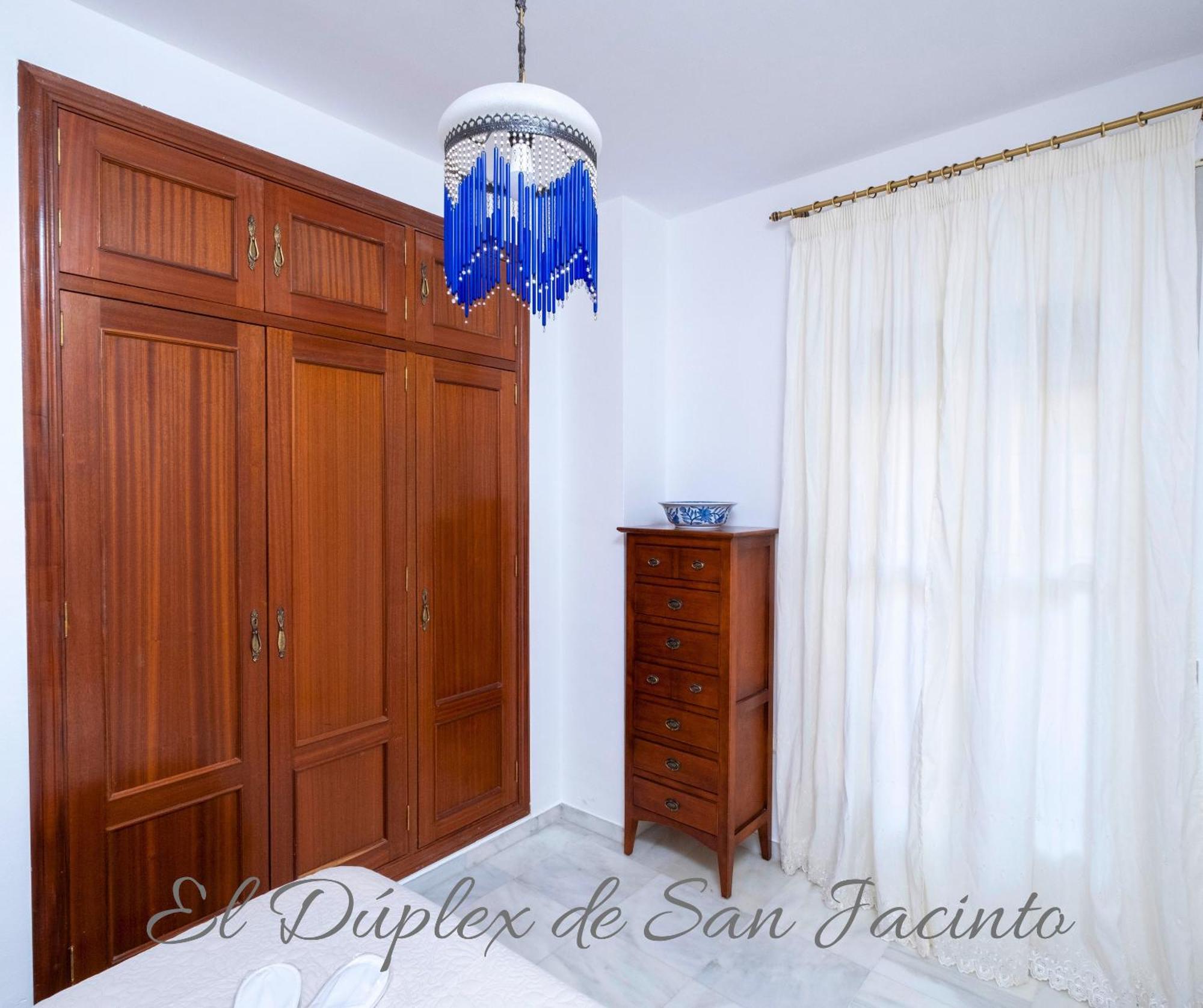 Апартаменты El Duplex De San Jacinto Севилья Экстерьер фото