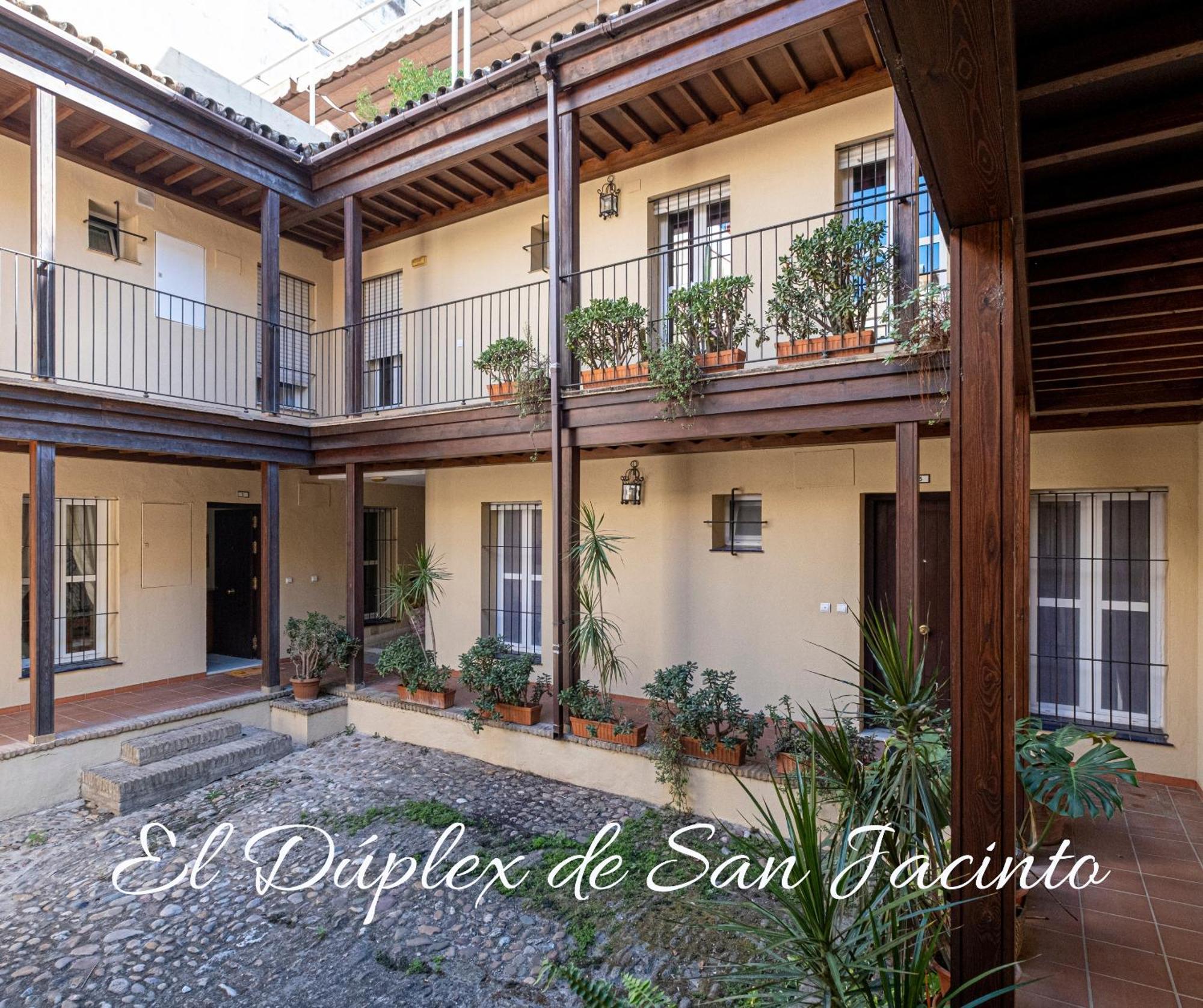 Апартаменты El Duplex De San Jacinto Севилья Экстерьер фото
