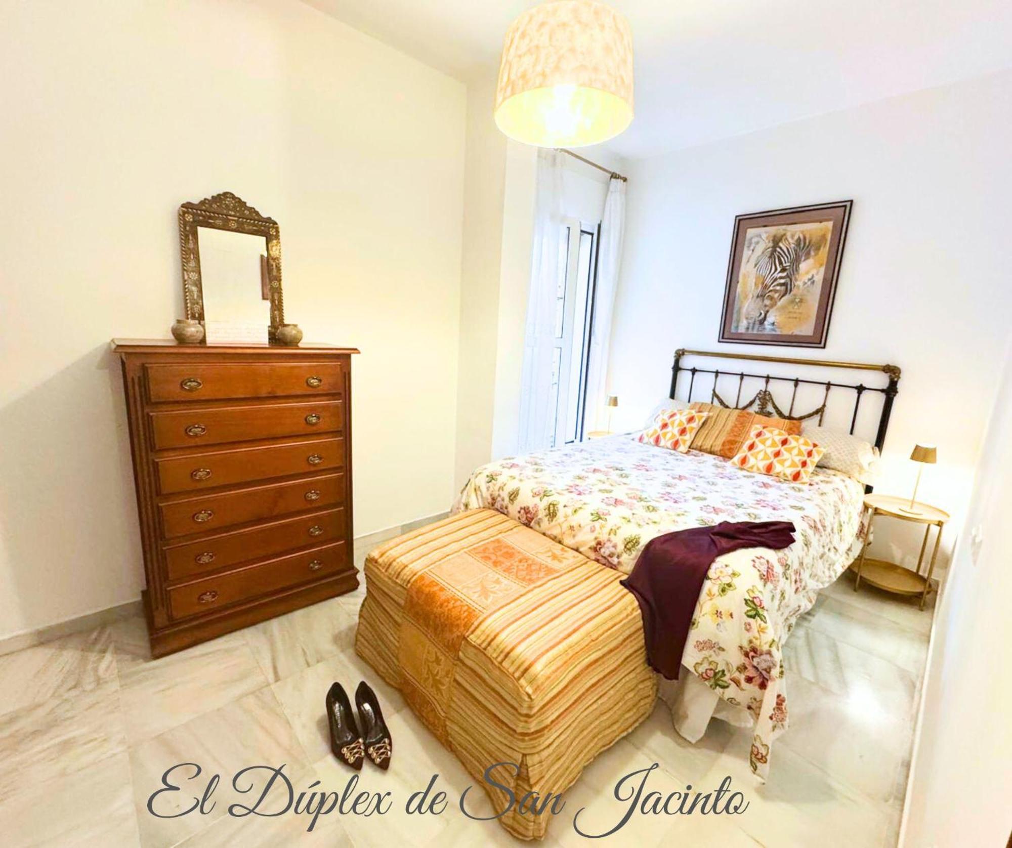 Апартаменты El Duplex De San Jacinto Севилья Экстерьер фото
